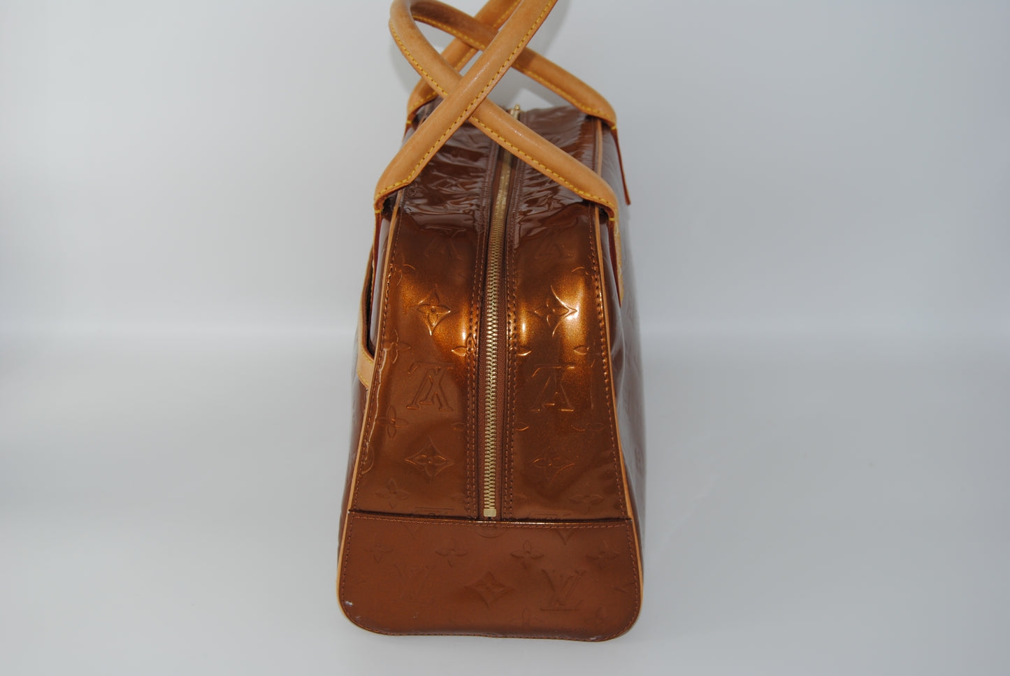 Monogram Vernis Square Bronze