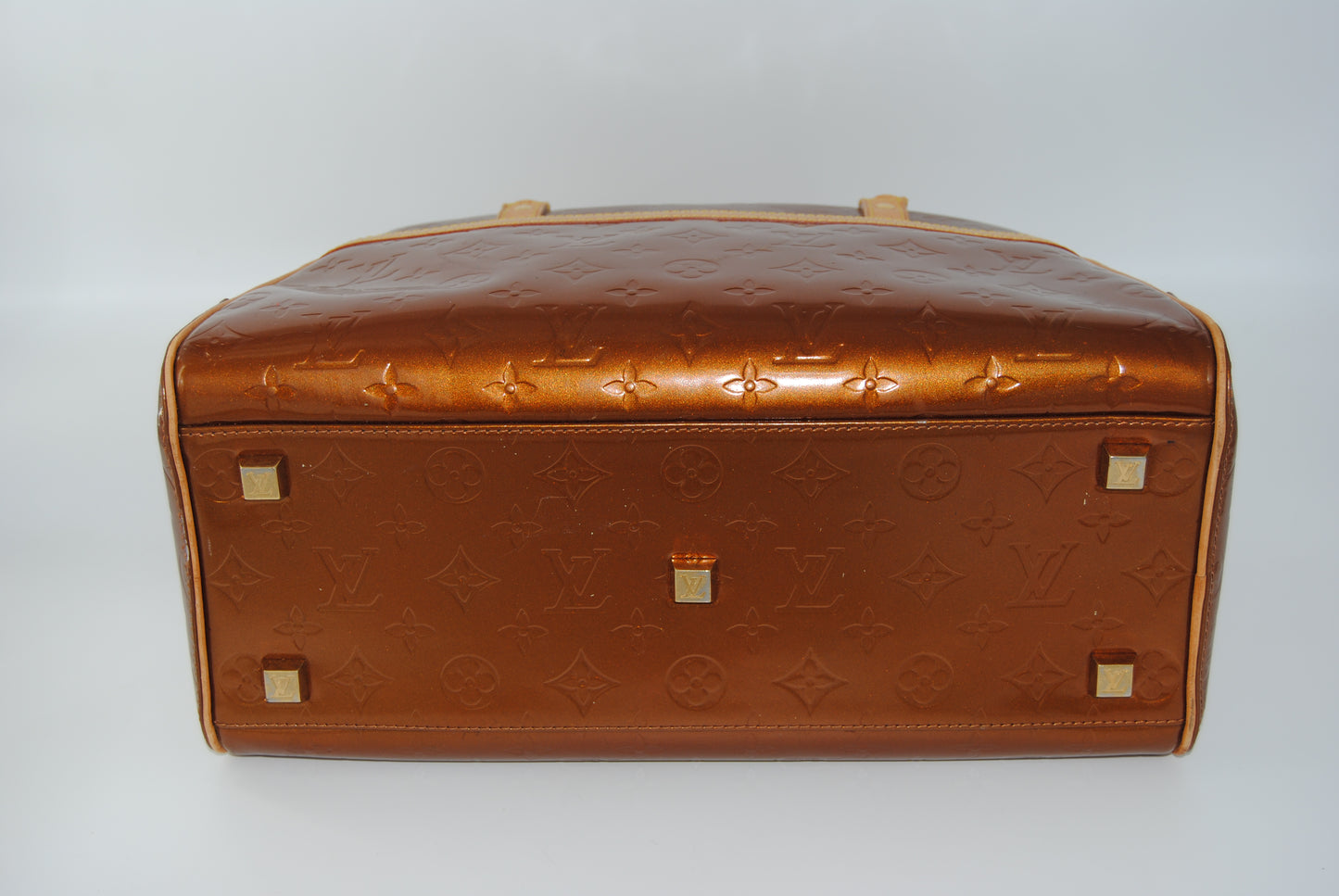 Monogram Vernis Square Bronze