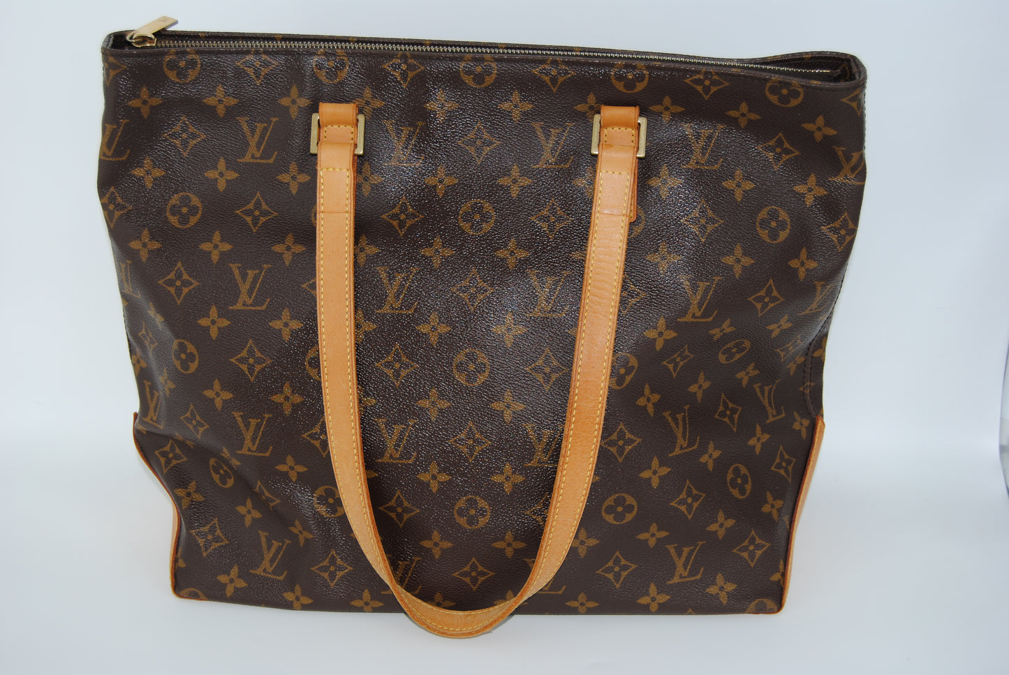 Louis Vuitton Monogram Cavas Mezzo MM