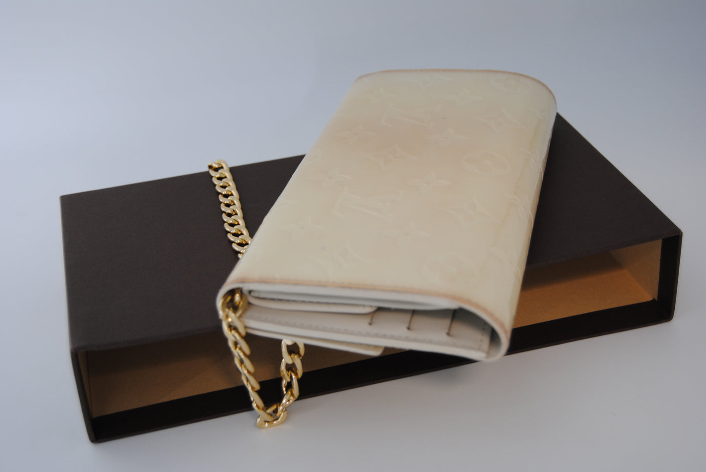 Trifold wallet Vernice