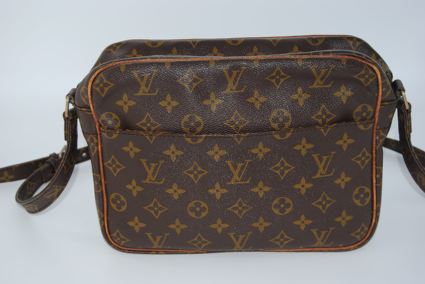 Louis Vuitton Nile Crossbody Monogram Bag Zip Messenger