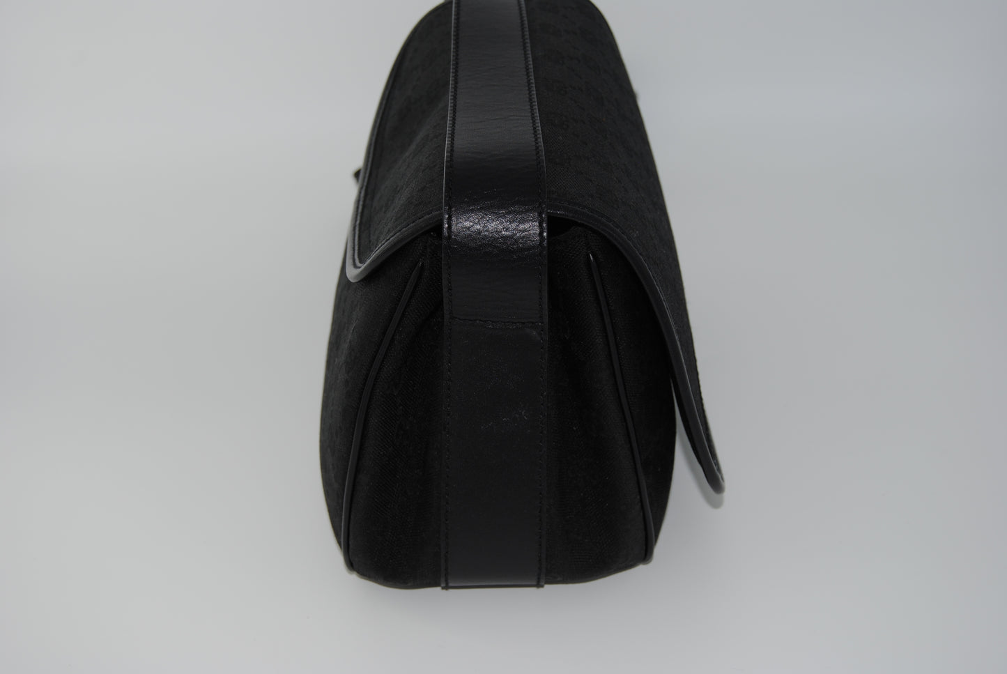 Gucci Canvas and Leather Black Shoulderbag Pre- Owned