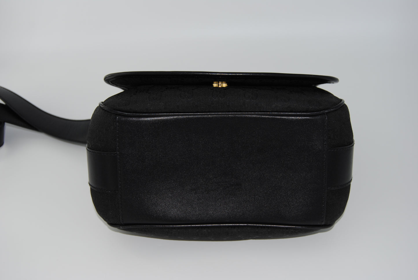 Gucci Canvas and Leather Black Shoulderbag Pre- Owned