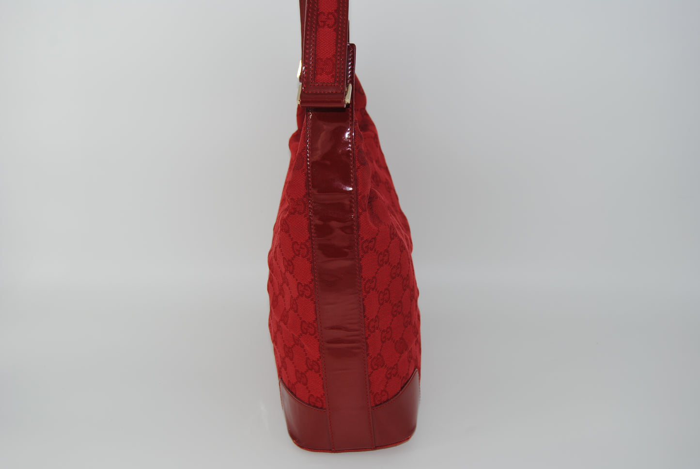 Gucci GG Hobo Red