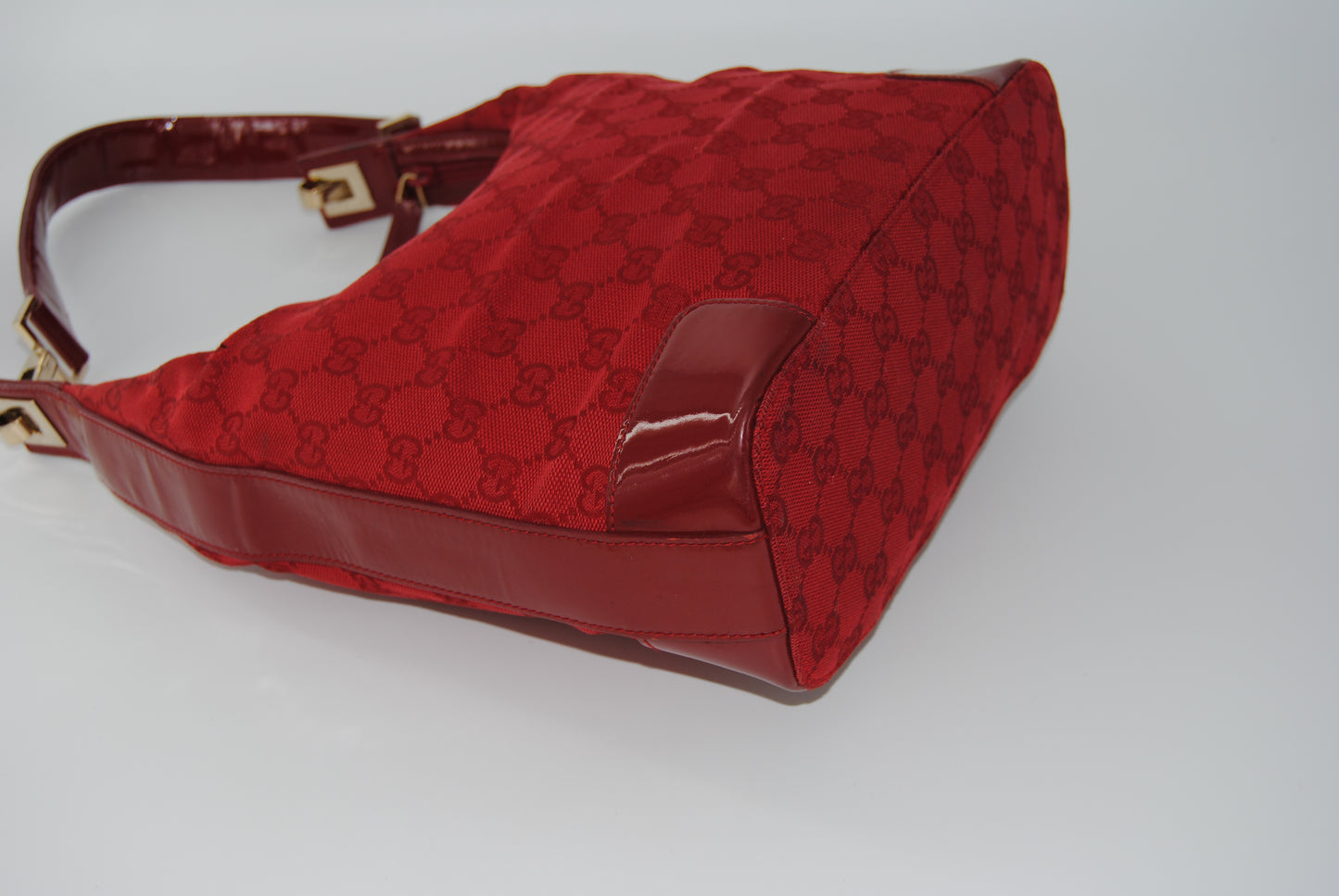 Gucci GG Hobo Red
