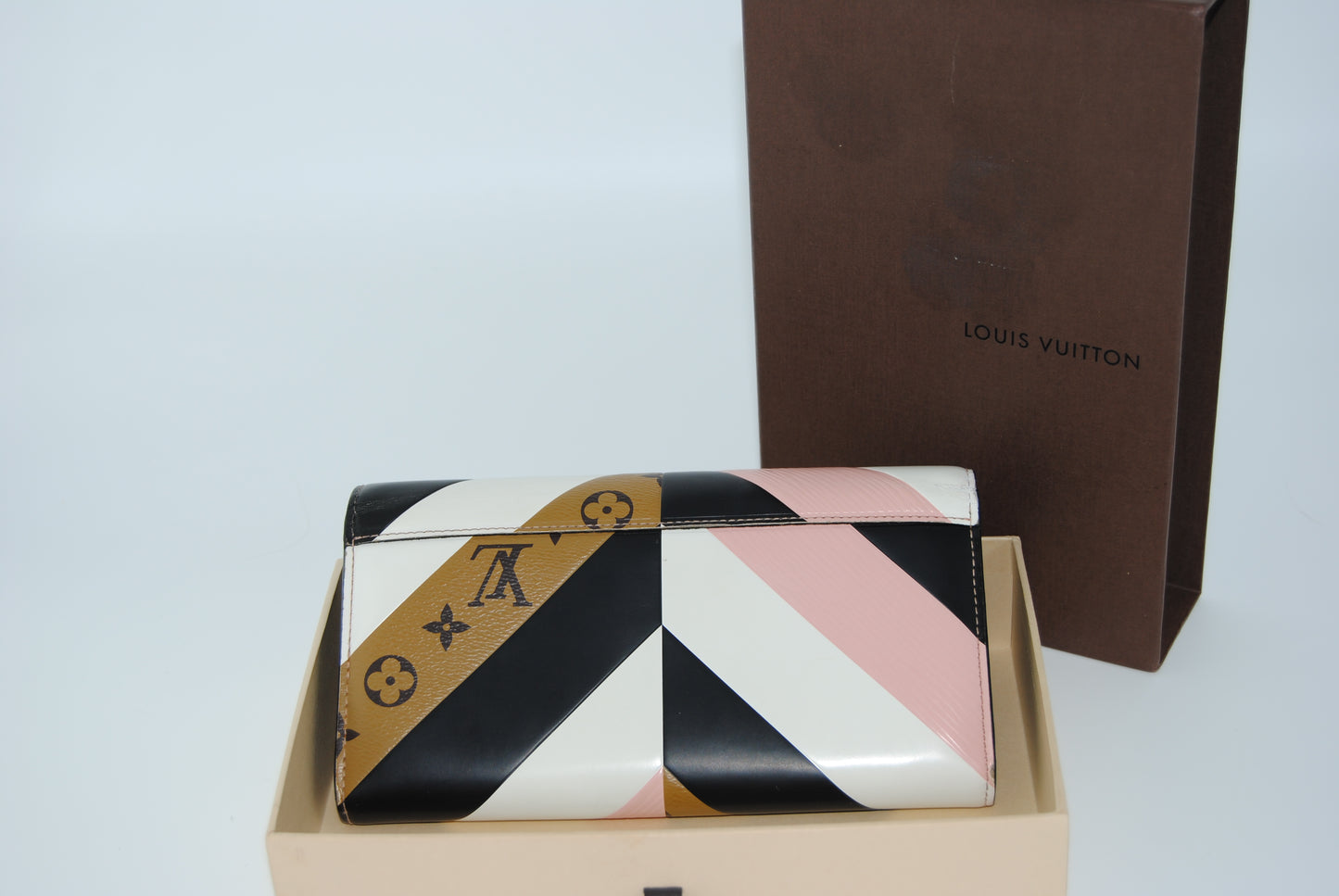 Louis Vuitton Epi Reverse Monogram Twist Chain Wallet Pink