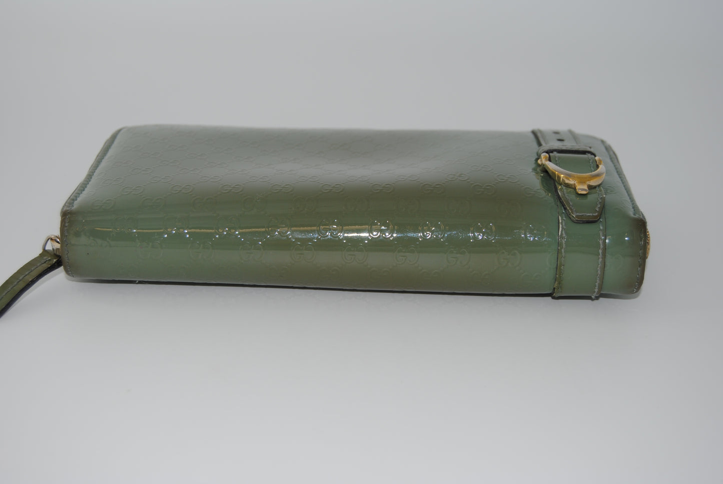 Gucci Green Microguccissima Patent Leather Zip Around Wallet Pre Owned