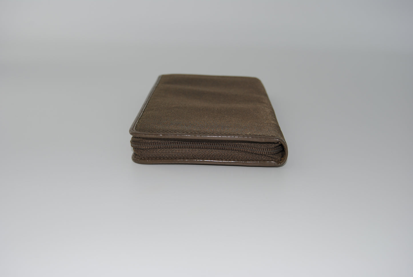 Gucci Nylon Zip Bambu