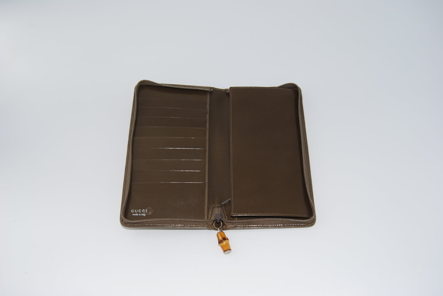 Gucci Nylon Zip Bambu