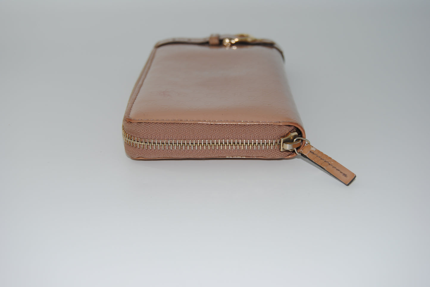 Gucci Microguccissima Patent Leather Zip Around Beige Wallet Pre Owned