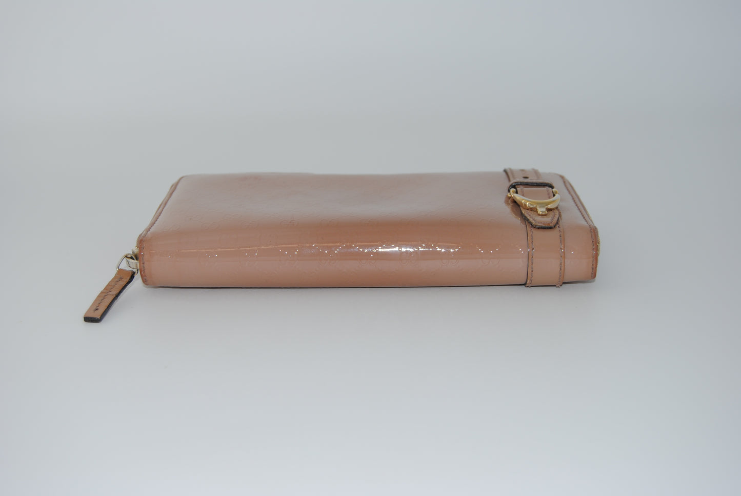 Gucci Microguccissima Patent Leather Zip Around Beige Wallet Pre Owned