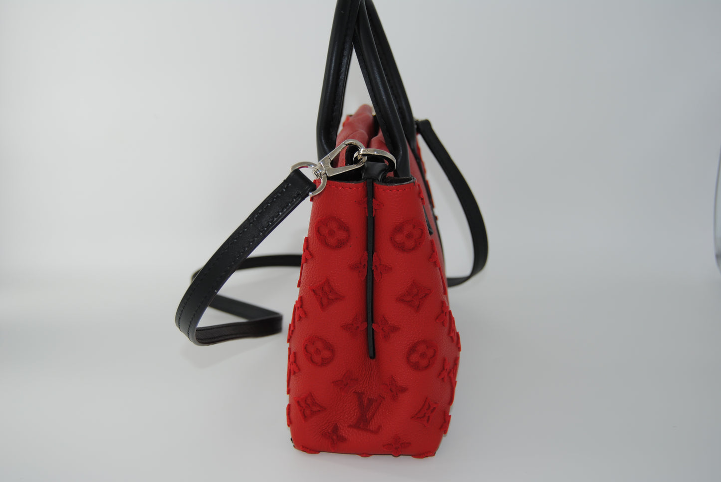 Louis Vuitton Cerise Veau Cachemire Calfskin