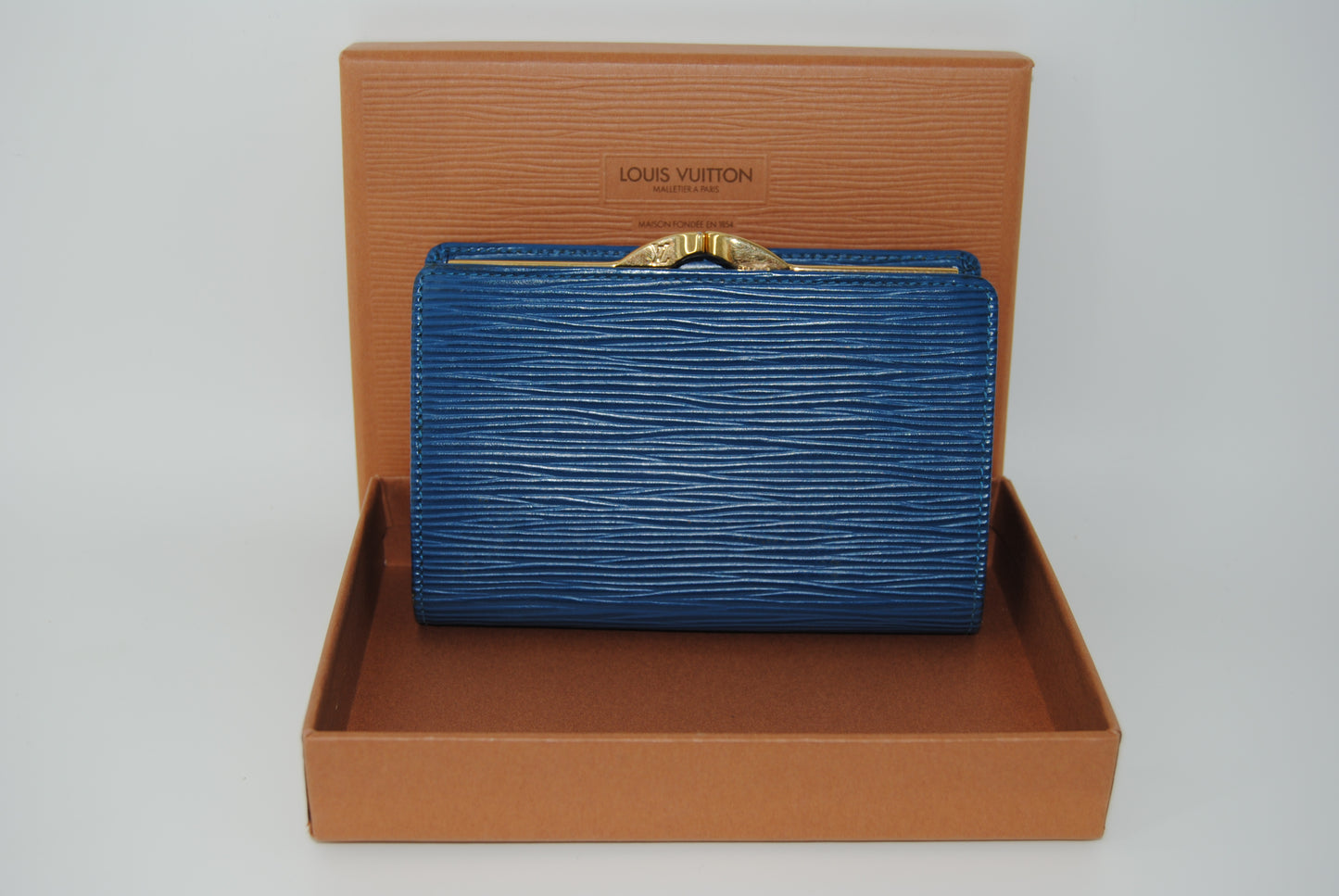 Kisslock Blue Epi