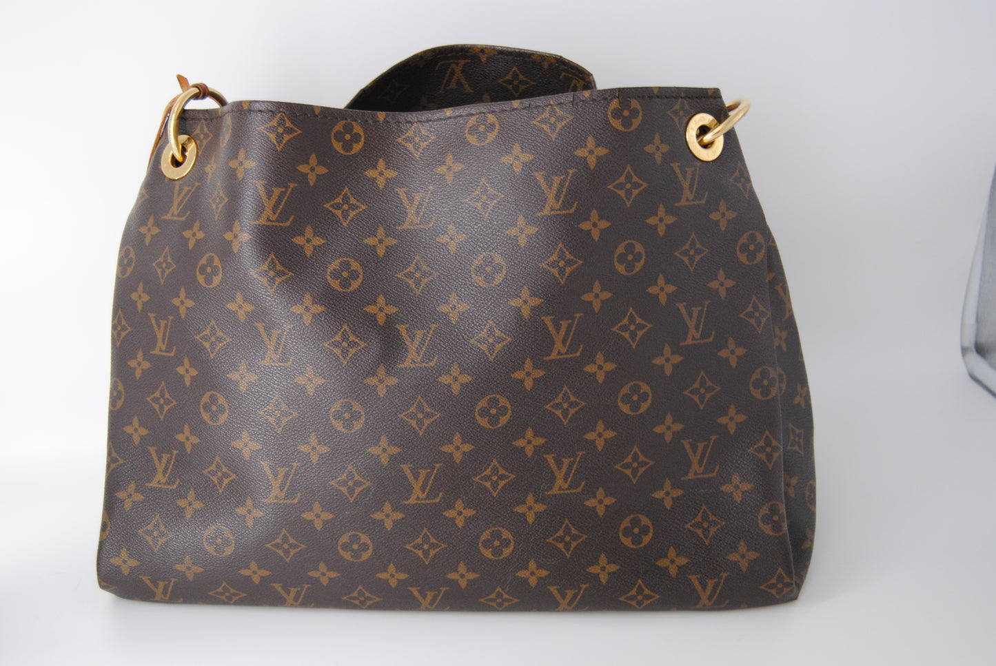 Louis Vuitton Artsy Handbag Monogram Canvas MM