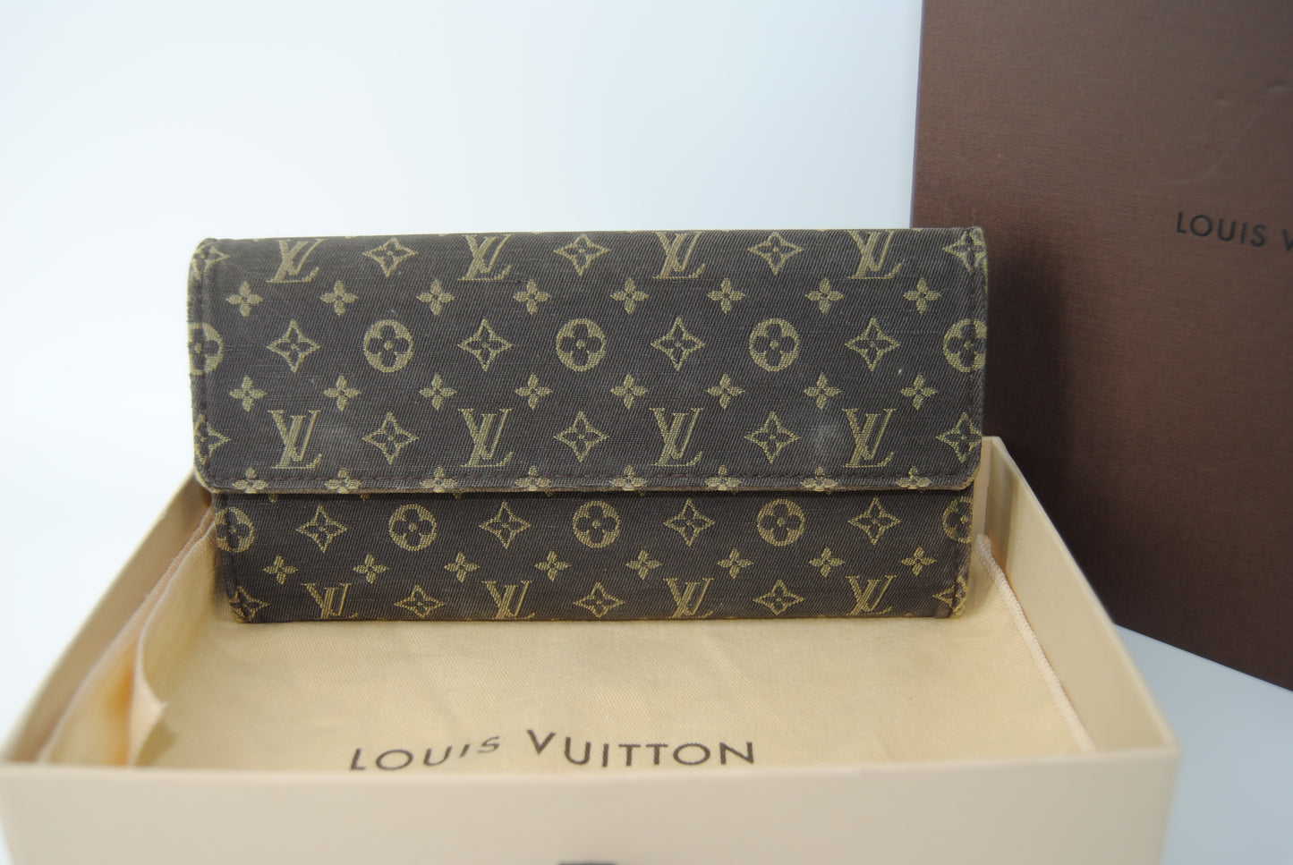 Louis Vuitton Mini Lin Sarah Wallet Ebene