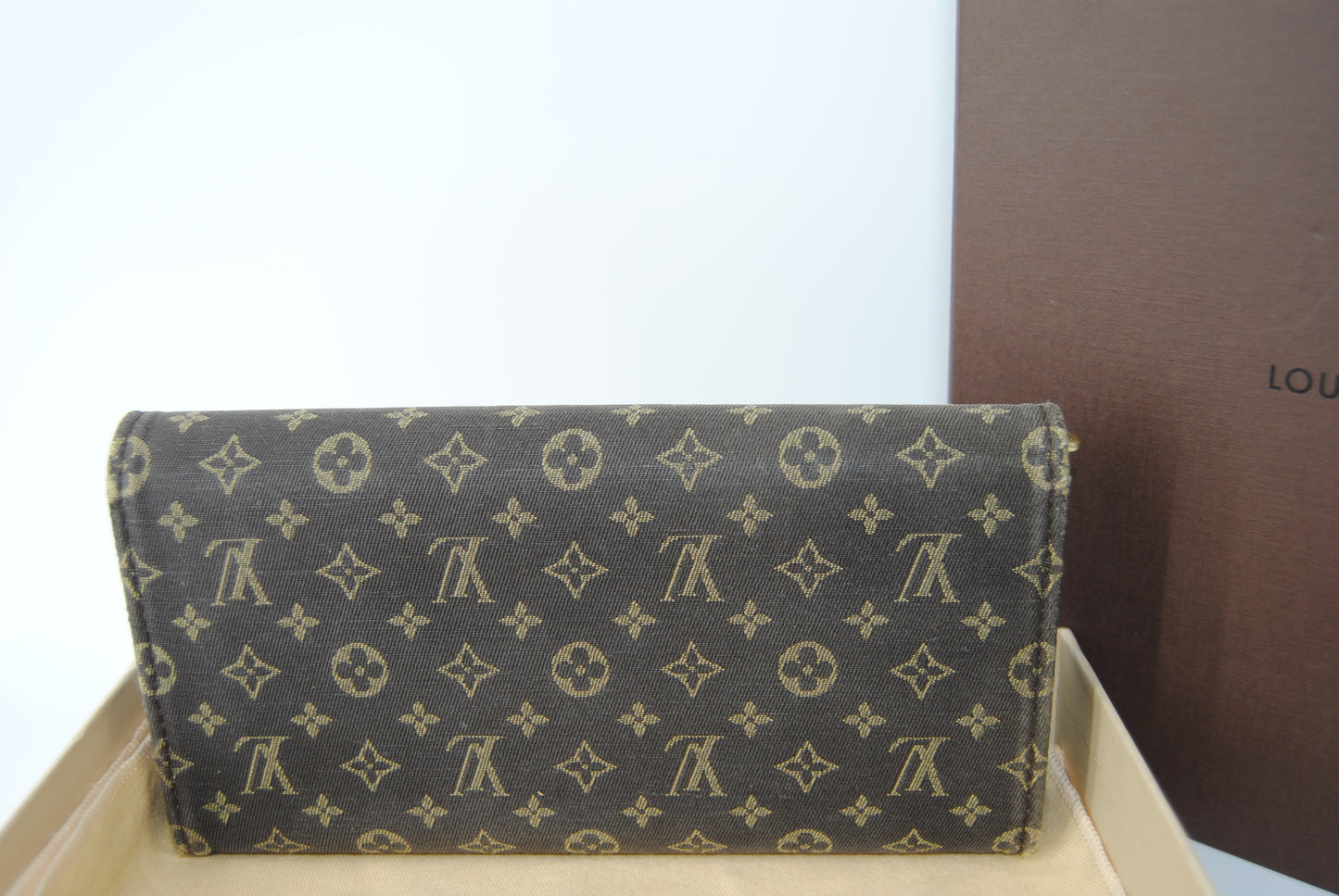 Louis Vuitton Mini Lin Sarah Wallet Ebene