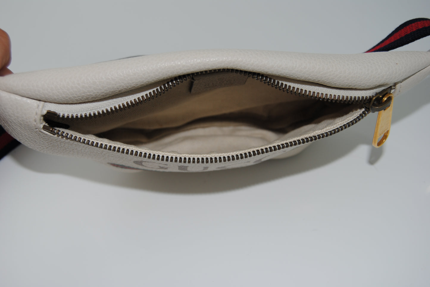 Gucci Grained Calfskin Small Logo Belt Bag White