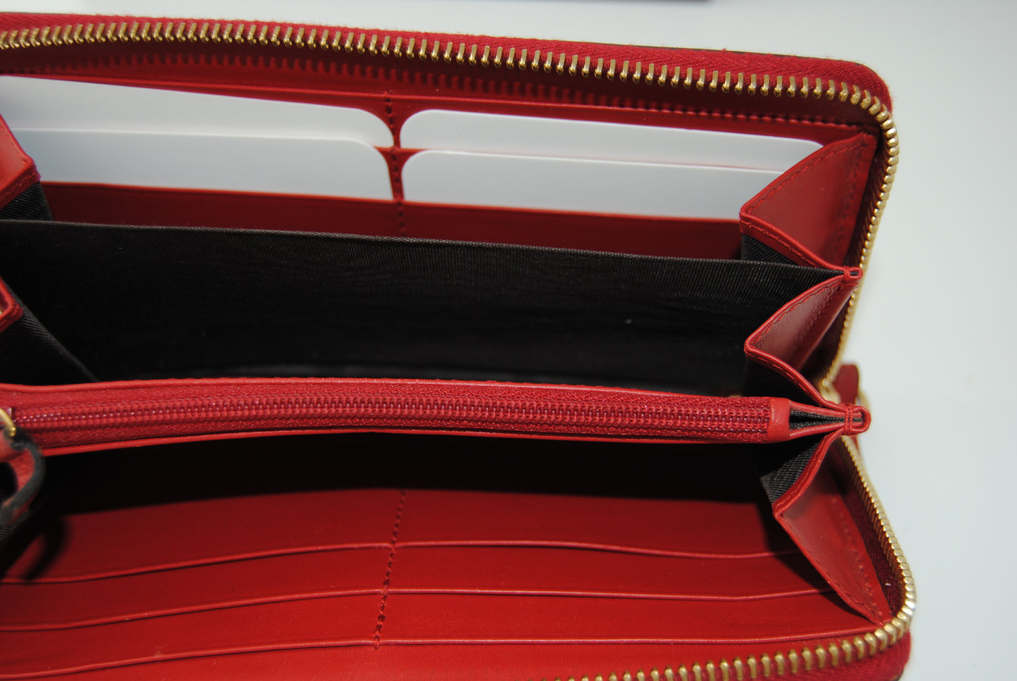 Gucci Calfskin Sylvie Zip Around Wallet Hibiscus Red