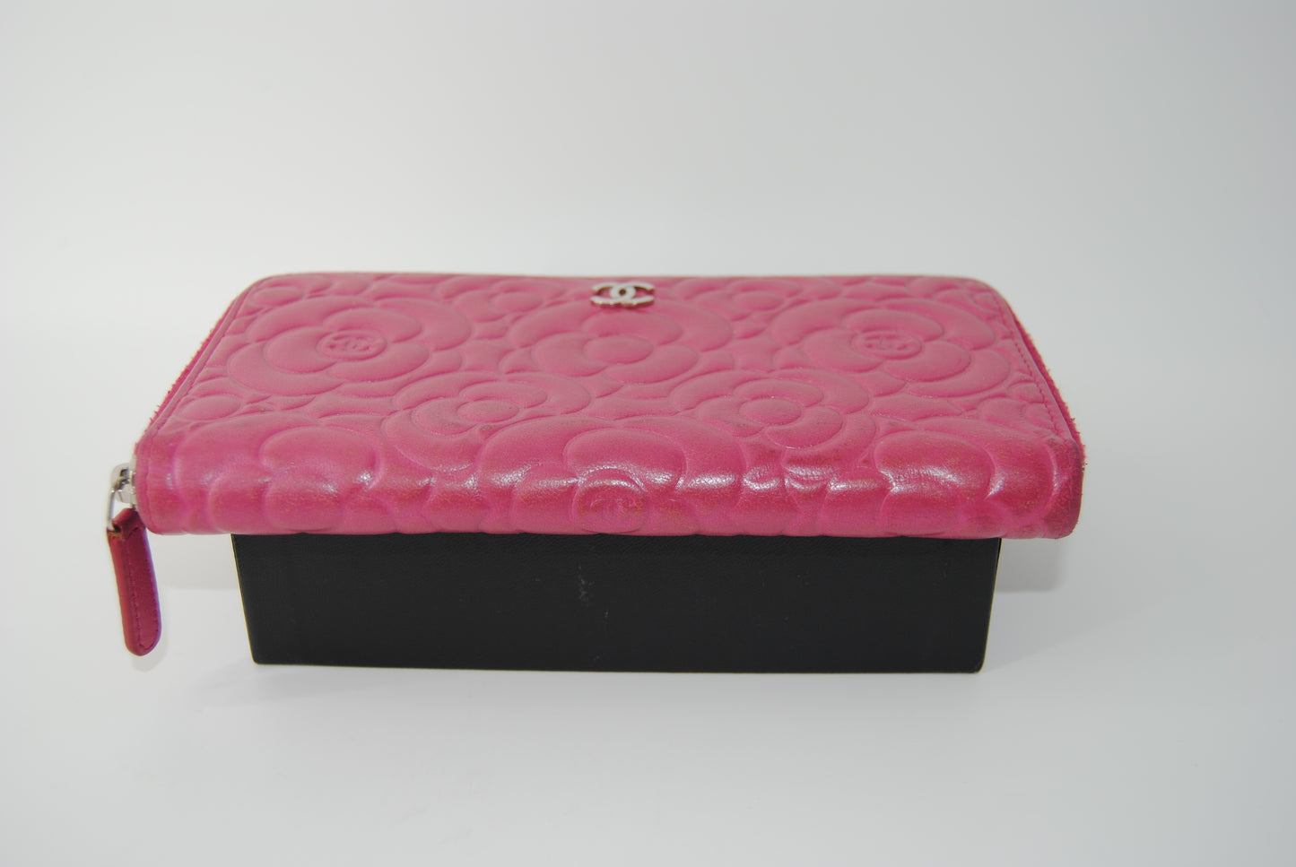 Chanel Pink Leather CC Camellia Zip Around Wallet Organizer