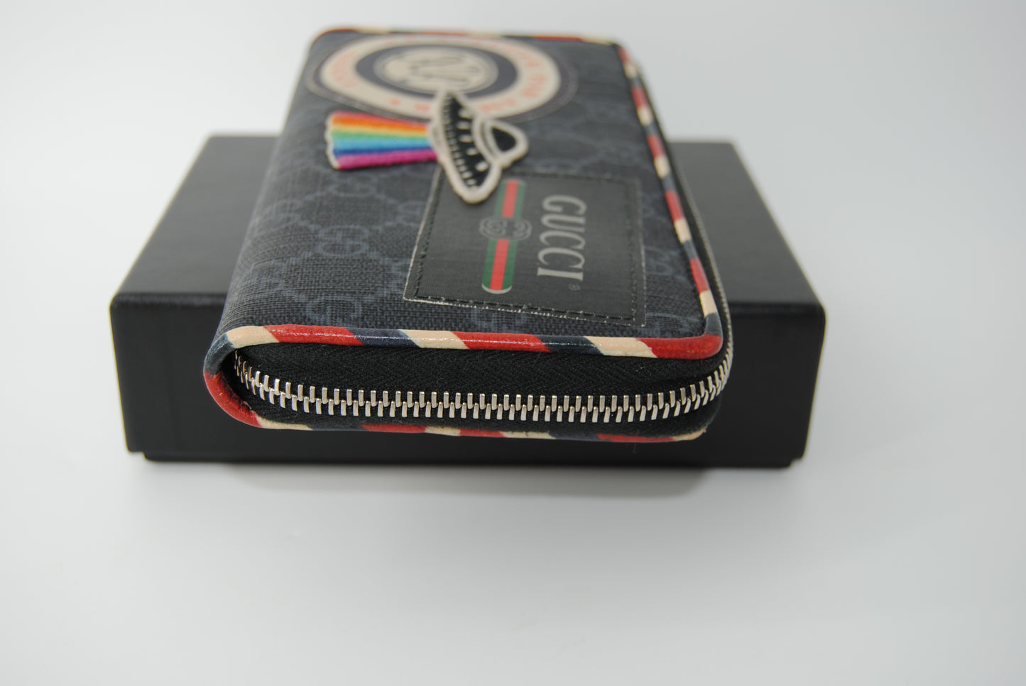 Gucci Wallet Zippy GG Supreme Night Courrier