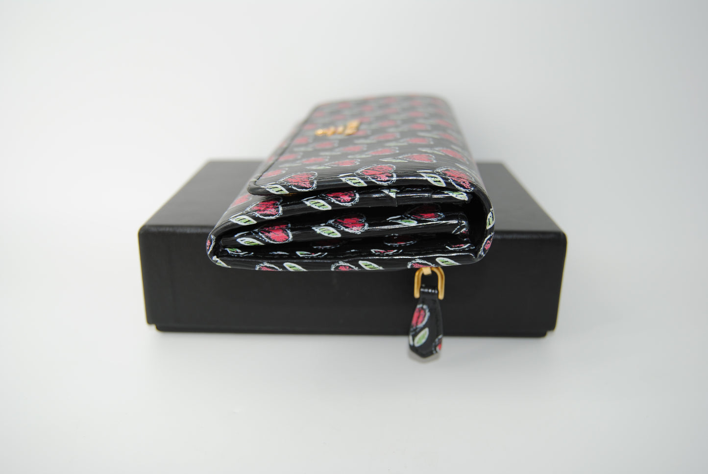 Prada Vitello Move Love Continental Flap Travel Wallet