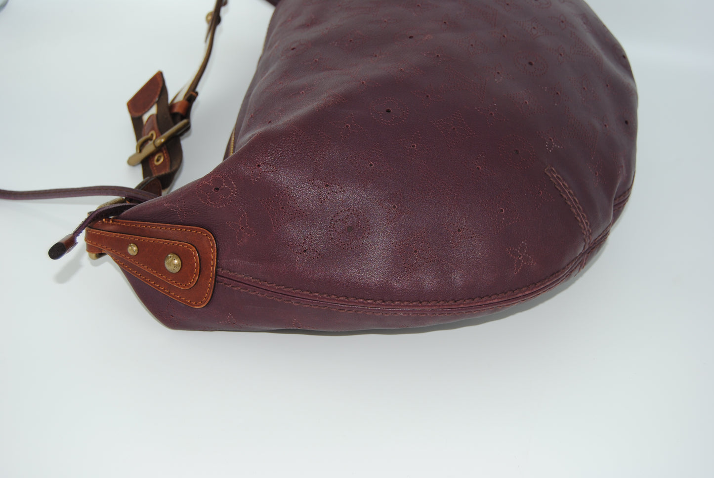 Louis Vuitton Mahina Onatah GM Aubergine