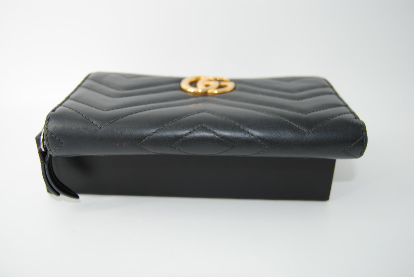 Gucci GG Marmont Zip Around Wallet Matelasse Leather