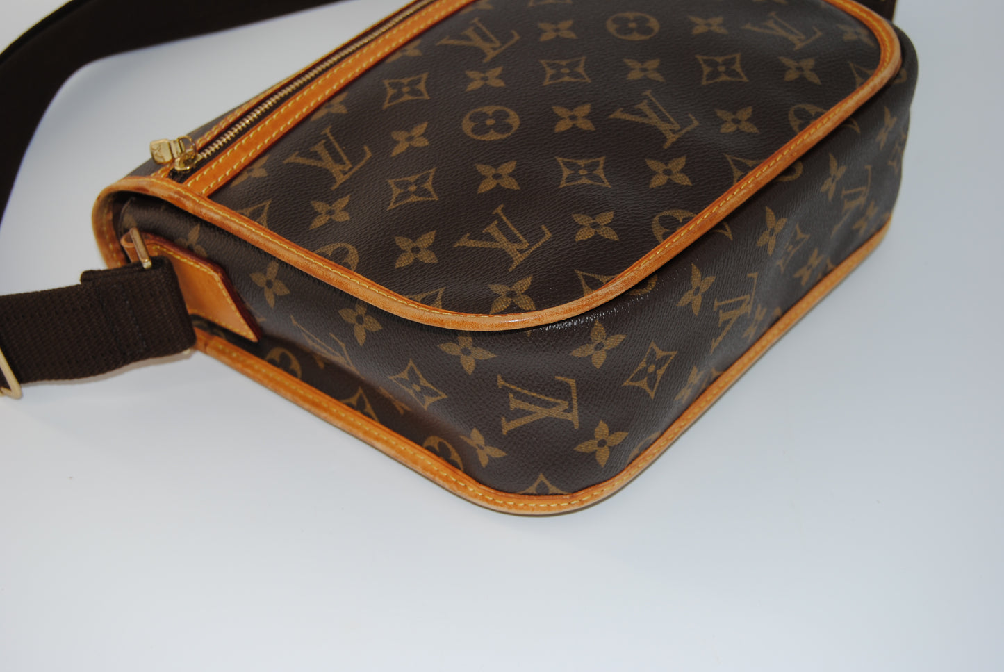 Louis Vuitton Monogram Bosphore Messenger Bag
