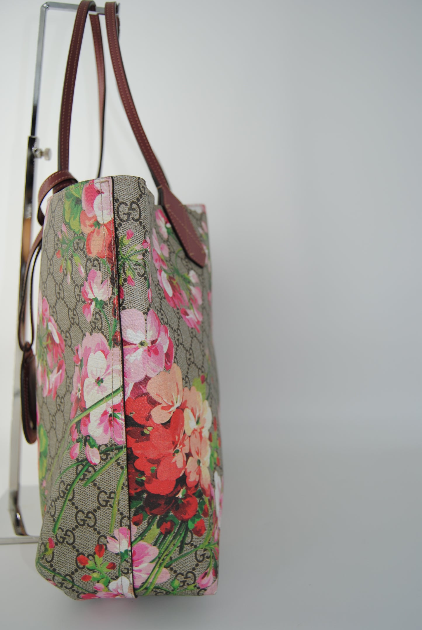 Gucci GG Supreme Monogram Blooms Medium Reversible Tote Beige Multicolor Dry Rose