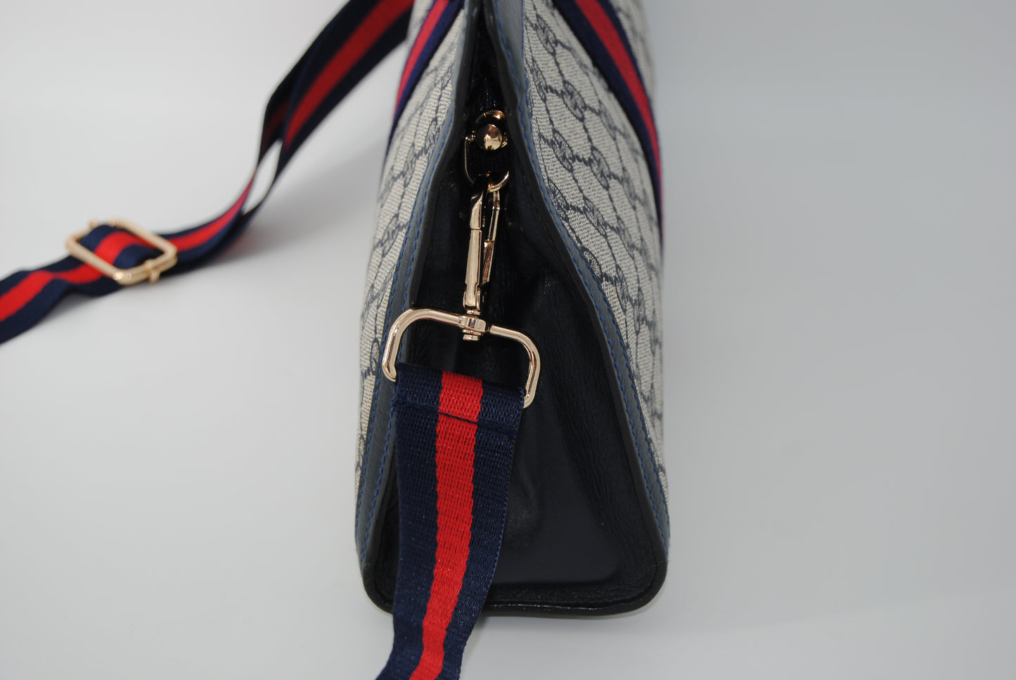 Gucci GG Supreme Canvas Leather Clutch Bag Blue