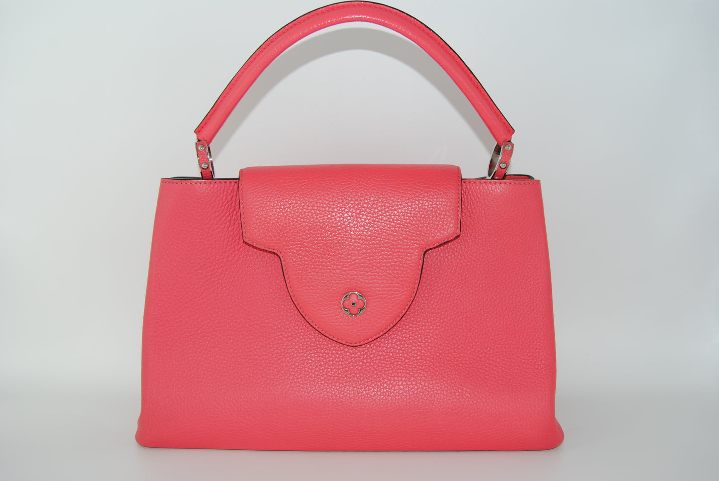 Louis Vuitton Taurillon Capucines MM Coral