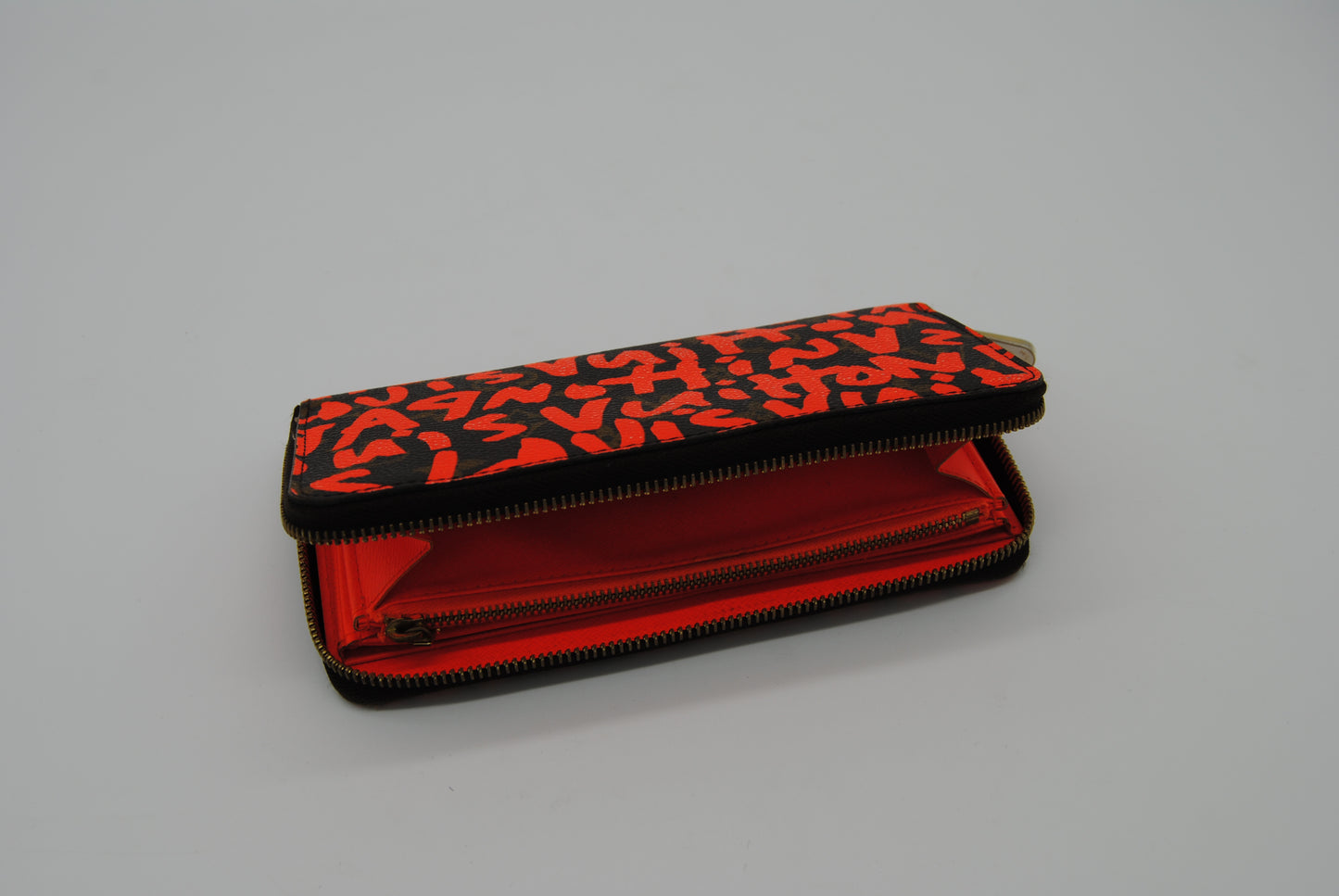 Limited Edition Paris Graffiti LV