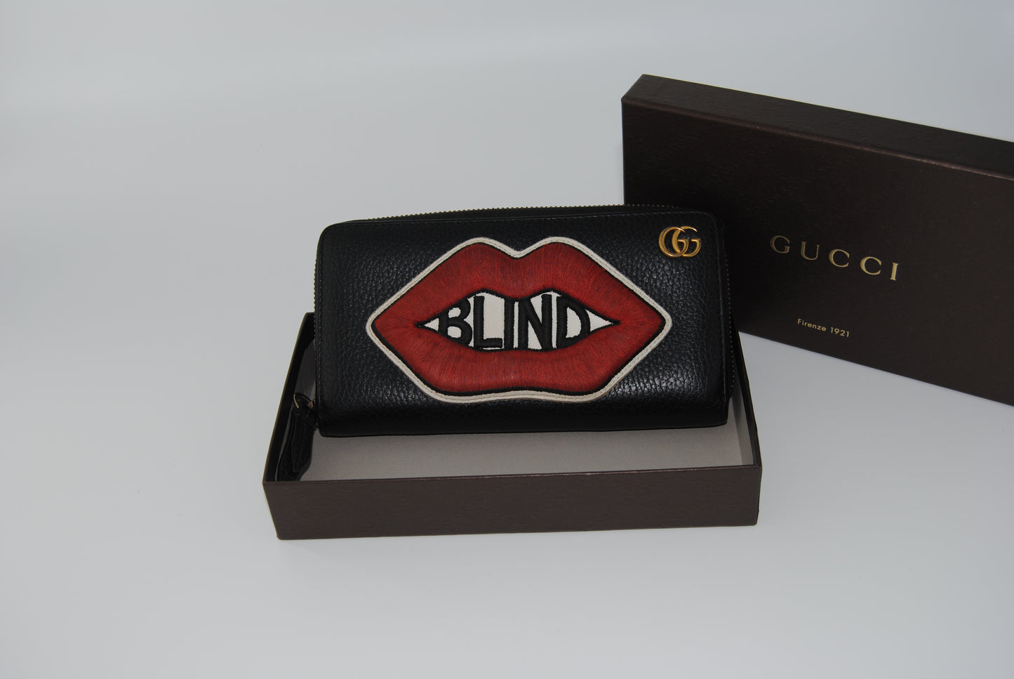 Gucci Leather Kiss Wallet Pre Owned