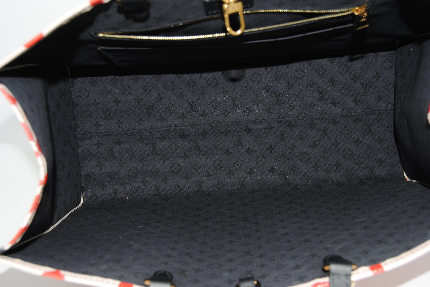 Louis Vuitton Monogram Giant Crafty OnTheGo