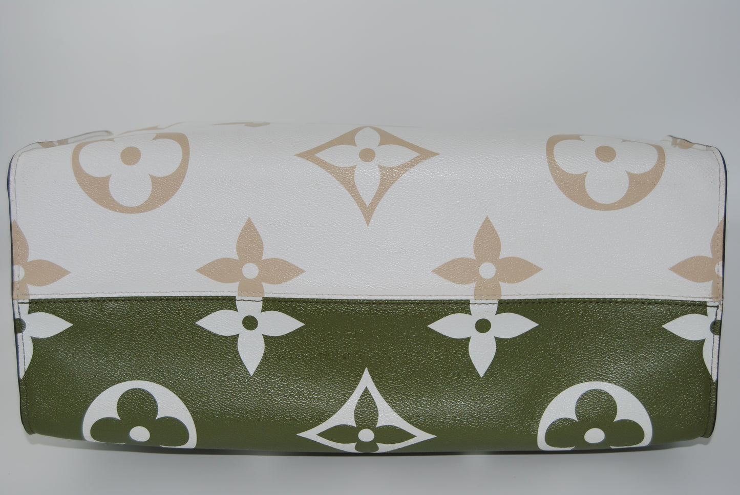 Louis Vuitton Monogram Coated Canvas OnTheGo GM
