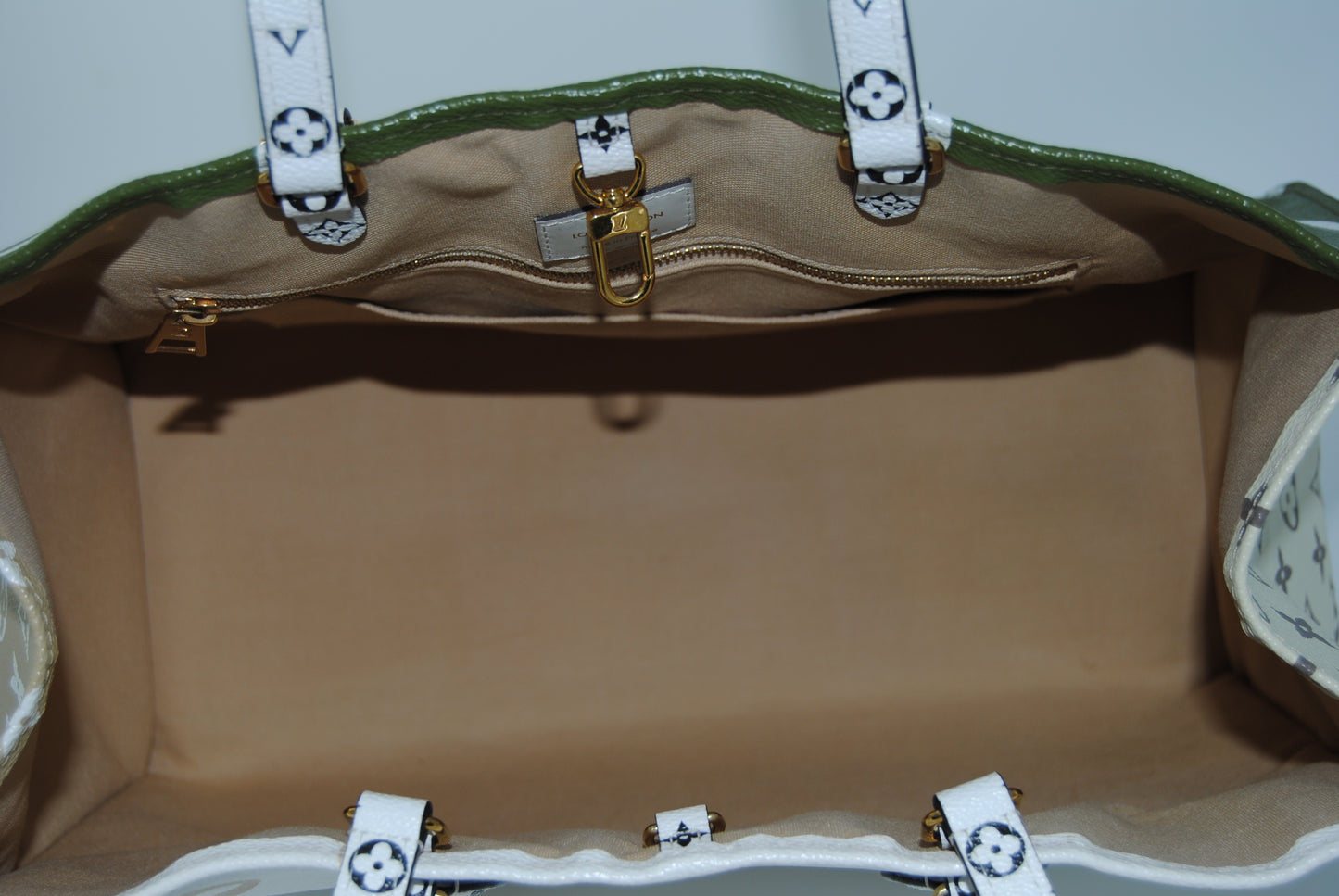 Louis Vuitton Monogram Coated Canvas OnTheGo GM