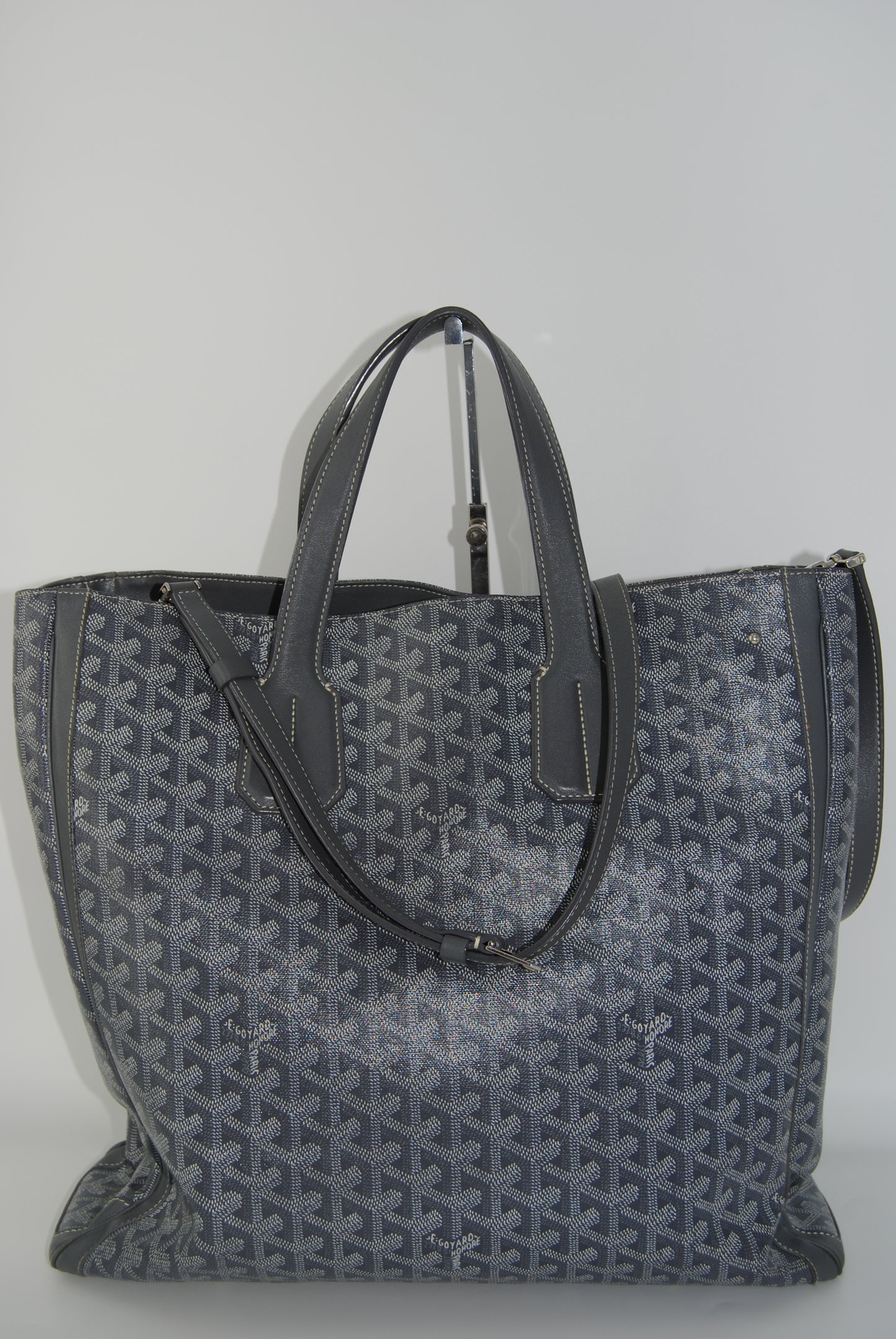 Goyard Voltaire