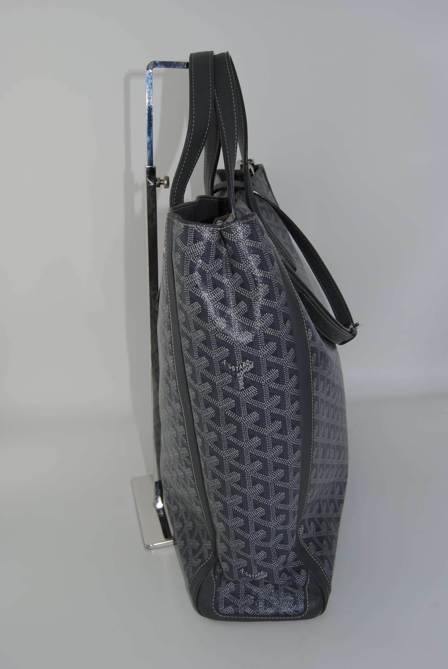 Goyard Voltaire