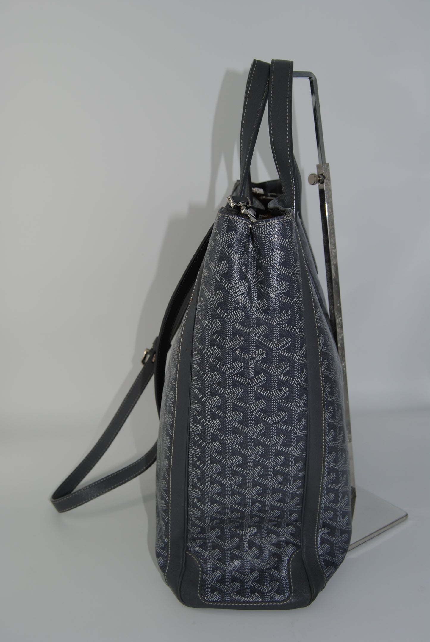 Goyard Voltaire