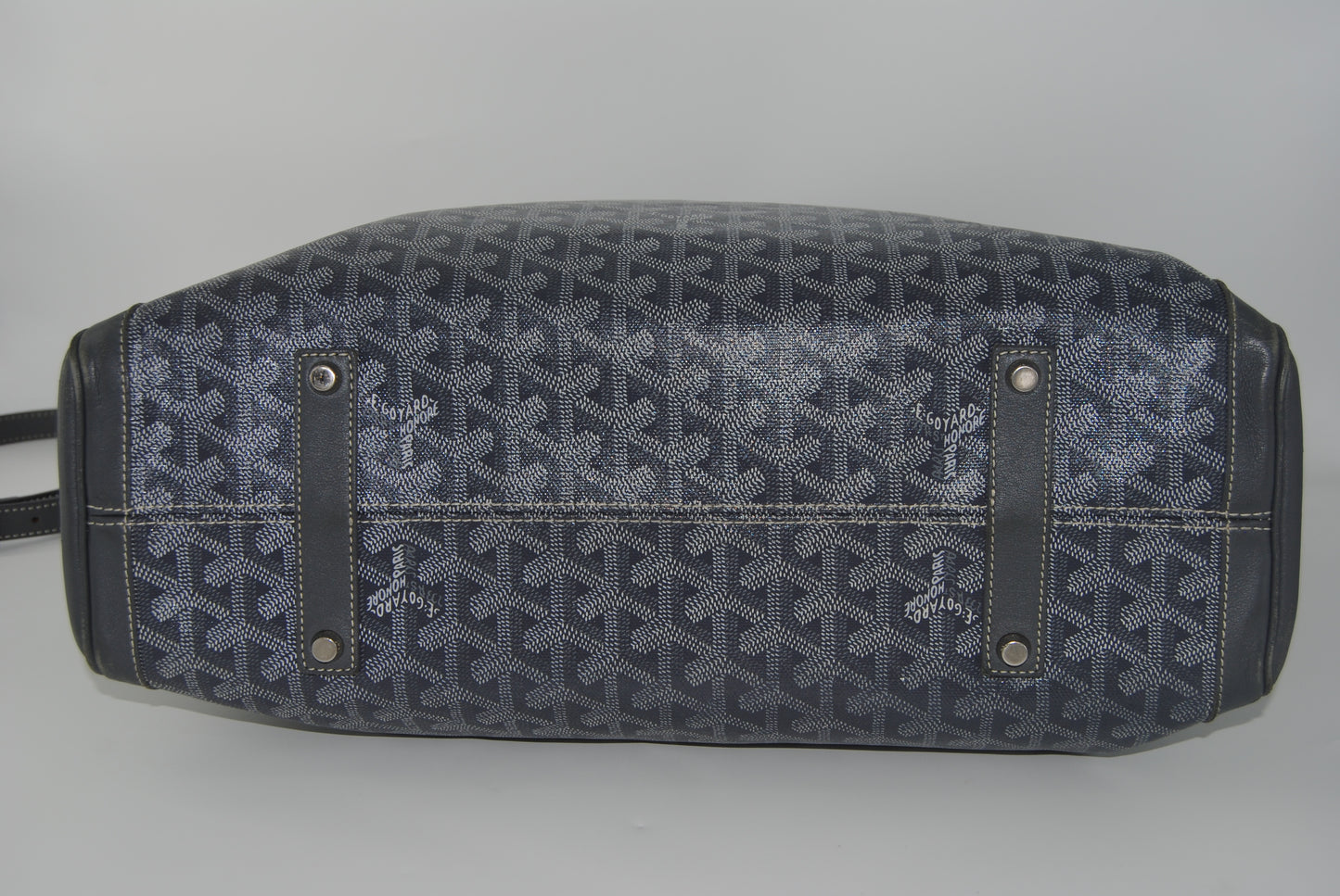 Goyard Voltaire