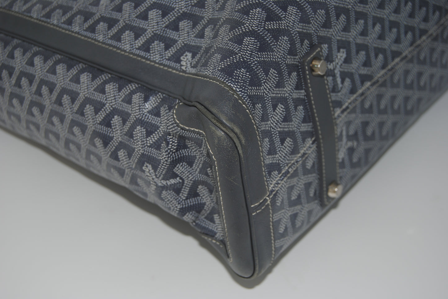 Goyard Voltaire