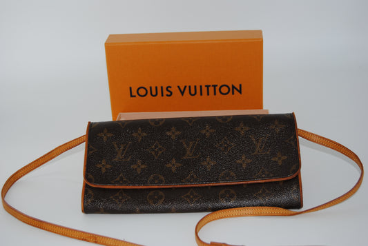 Louis Vuitton Monogram Pochette Twin GM