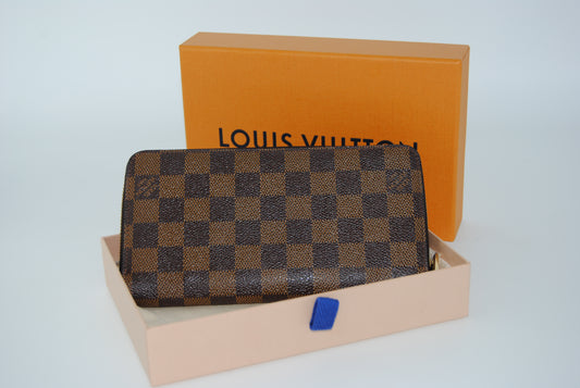 Louis Vuitton Damier Ebene Zippy Wallet
