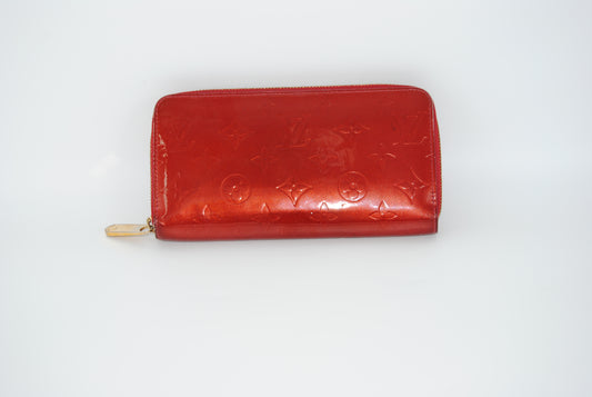 Louis Vuitton Monogram Vernis Portefeuille Zippy  Red Wallet Pre Owned