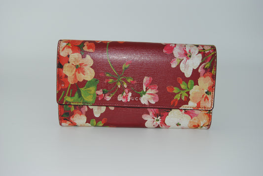 GUCCI GG Blooms Long Wallet with Hook Leather Red