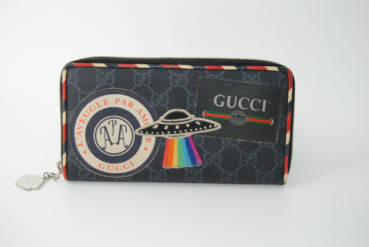 Gucci Wallet Zippy GG Supreme Night Courrier