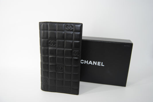 Chanel Black Quilted Charm Icon Leather CC Bifold Wallet