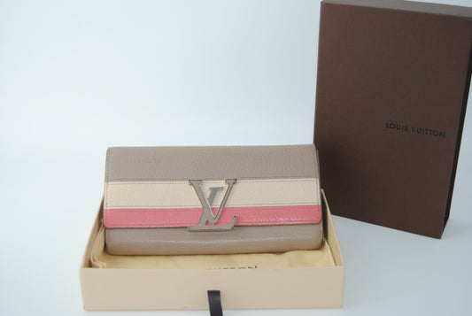 Louis Vuitton Capucines Wallet Pre Owned